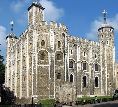 Français : La White Tower à la Tour de Londres English: The White Tower at the Tower of London